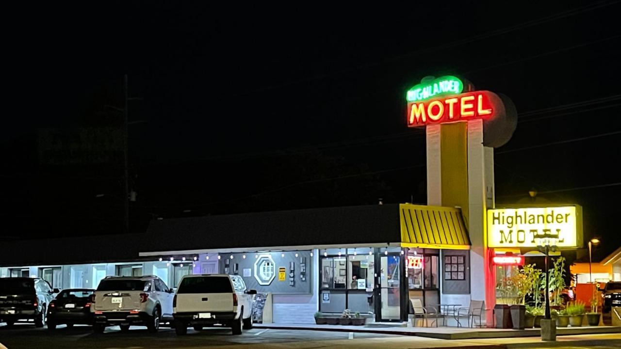 ハイランダー モーテル ウィリアムズ エクステリア 写真